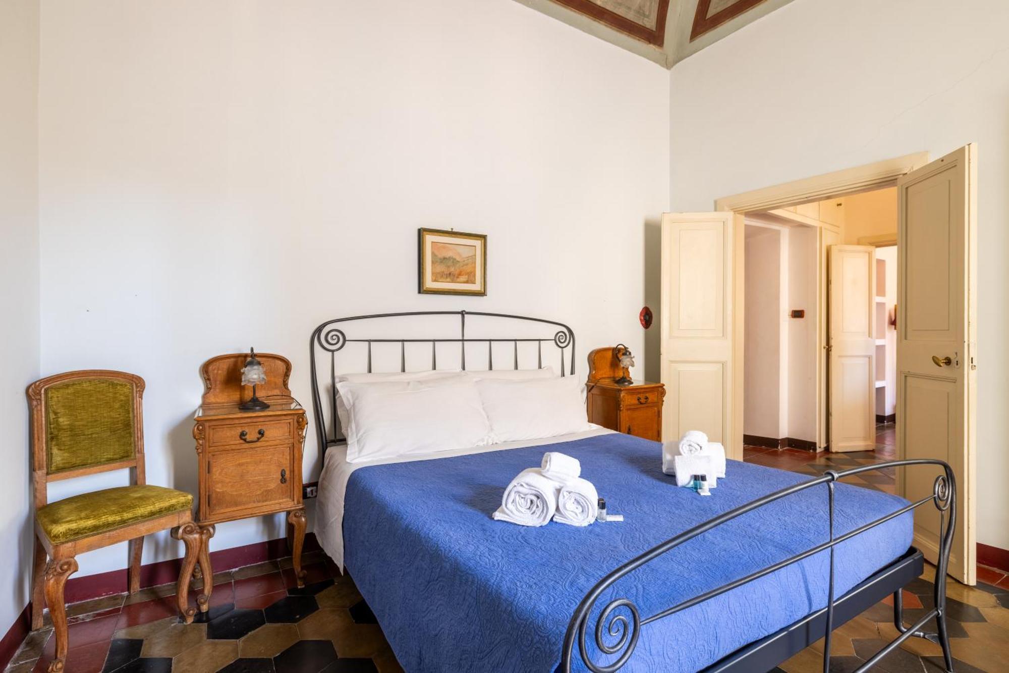 Charming At Spanish Steps, No Elevator Apartment