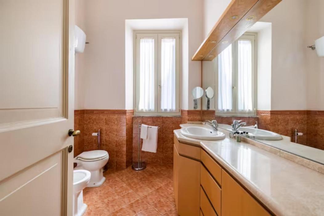 Apartment Charming At Spanish Steps, No Elevator Rom