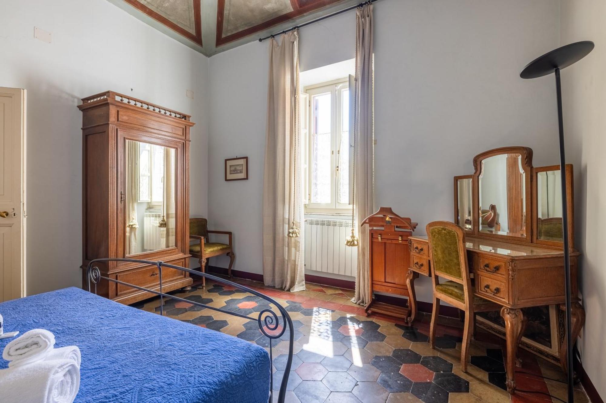 Charming At Spanish Steps, No Elevator Apartment Rom