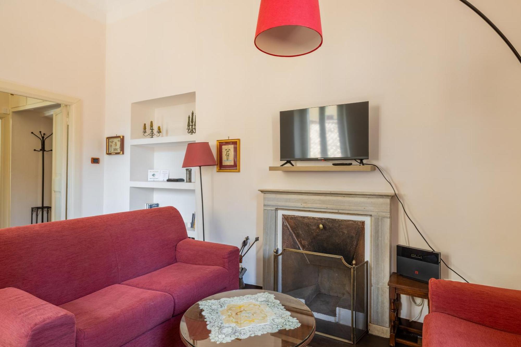 Apartment Charming At Spanish Steps, No Elevator